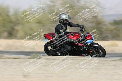 media/Dec-01-2025-Moto Forza (Mon) [[2daa91e15f]]/3-Beginner Group/Session 2 (Turn 7 Inside Pans)/